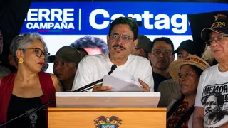 “Gracias por cumplirle al pueblo”: Iván Cepeda promete homenaje nacional a Gustavo Petro en su primer día de gobierno