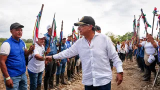 ¿$33.000 millones para rituales indígenas? Gobierno Petro queda en el ojo del huracán por millonario convenio