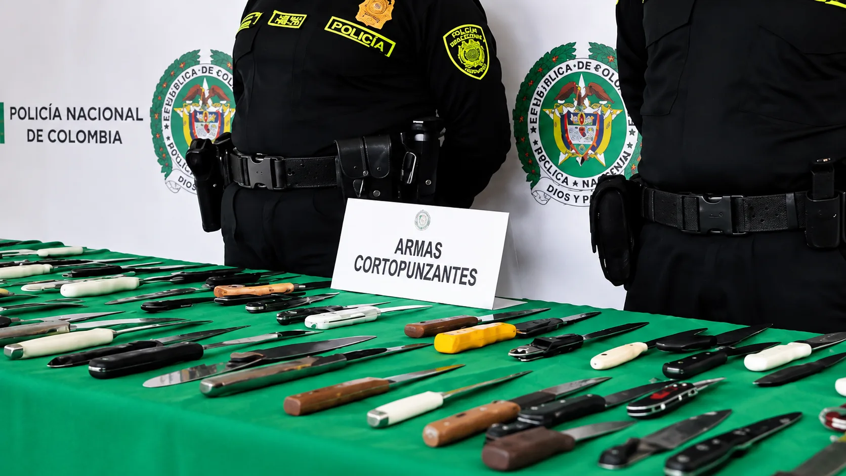 ¡Bogotá en alerta! Incautan más de 1.400 armas cortopunzantes durante operativos de seguridad